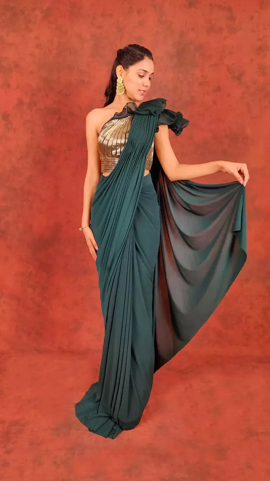 Load image into Gallery viewer, Saree in bottle green crop top drape
