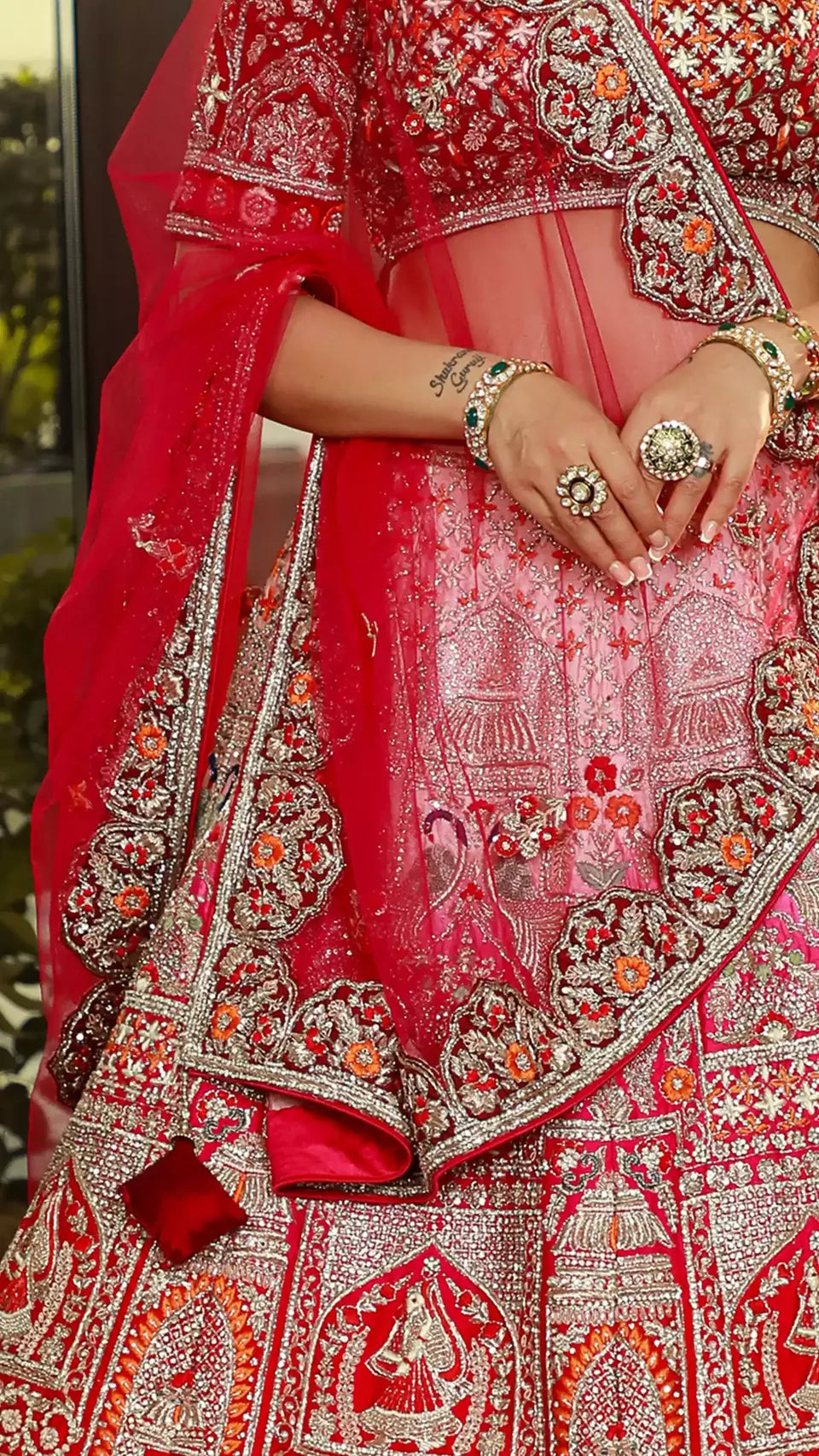 Rent a designer lehenga in Delhi for your wedding!