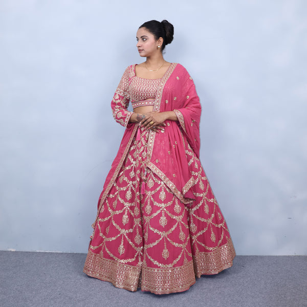 Elegant Traditional Crop Top with Dupatta