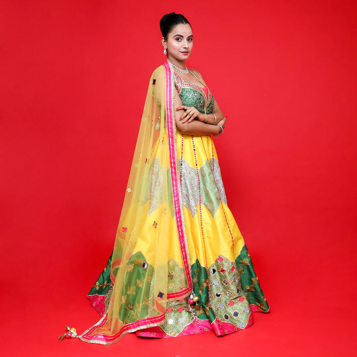 Stylish Lehenga Choli- Vastrachowk