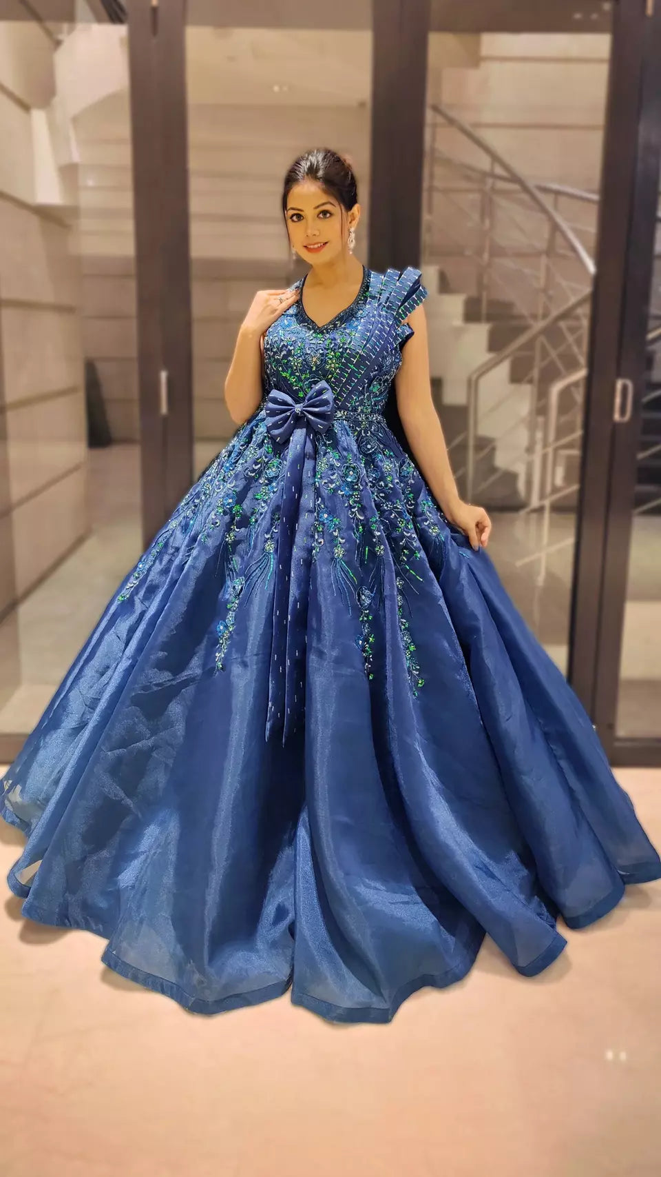 Amanda Gorman Wears Statue of LibertyInspired Blue Vera Wang Gown to Met  Gala 2021 View Pics  LatestLY