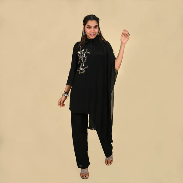 Vastrachowk Chic Kurti with Pant Set