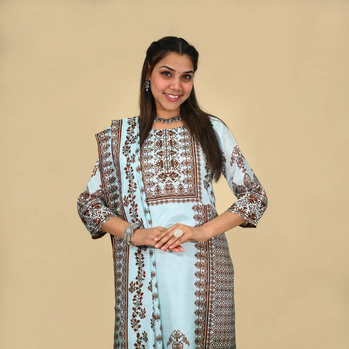 Vastrachowk Classic Straight Suit with Dupatta 