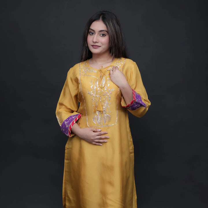 vastrachowk straight simple suit for women