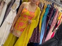 Elegant Sharara Suit- Vastrachowk